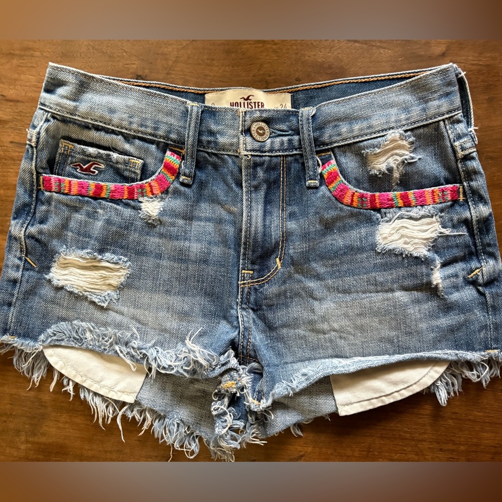 Hollister Vintage Micro Mini Shorts Sz 0 / 24 Cheeky Shorts Embroidered Boho Y2K